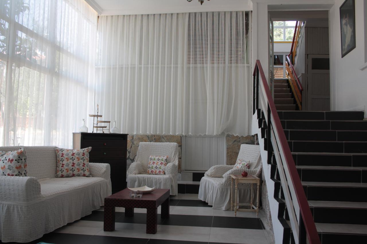 Tunc Hotel Ayvalik Exterior photo