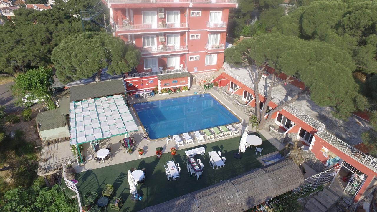 Tunc Hotel Ayvalik Exterior photo